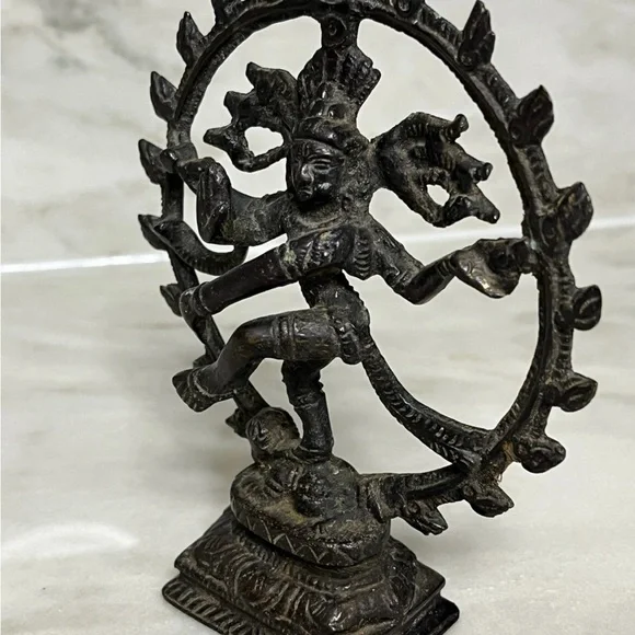 Vintage Bronze Nataraja Dancing Shiva Hindu Statue - Picture 4 of 9